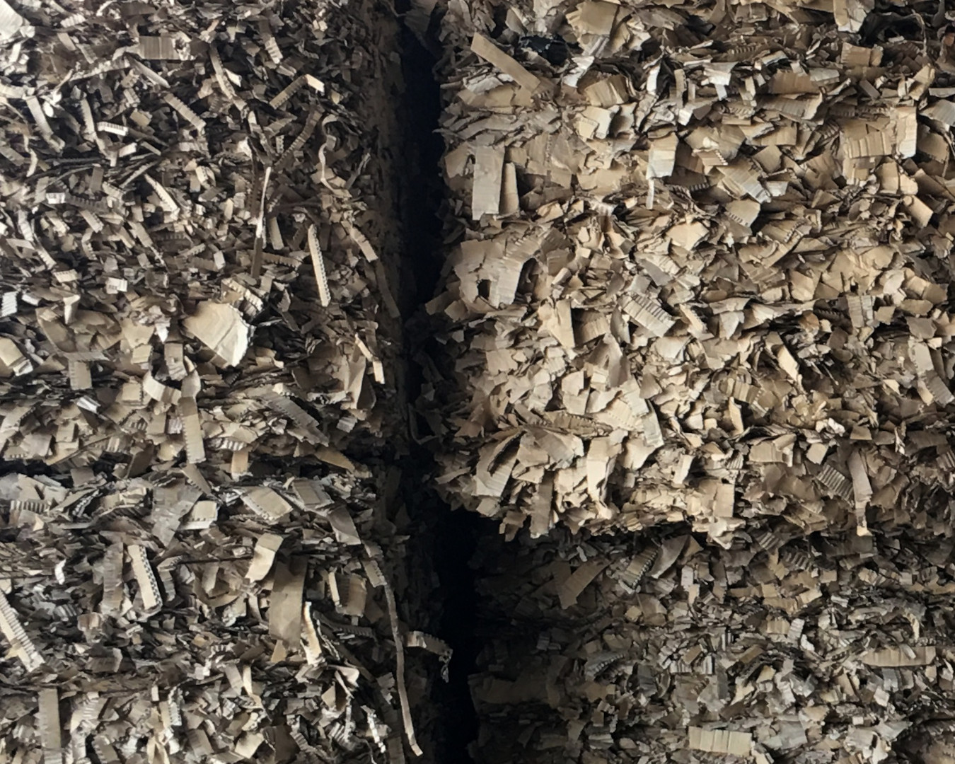 Recycled fiber raw materials used in molded pulp packaging production